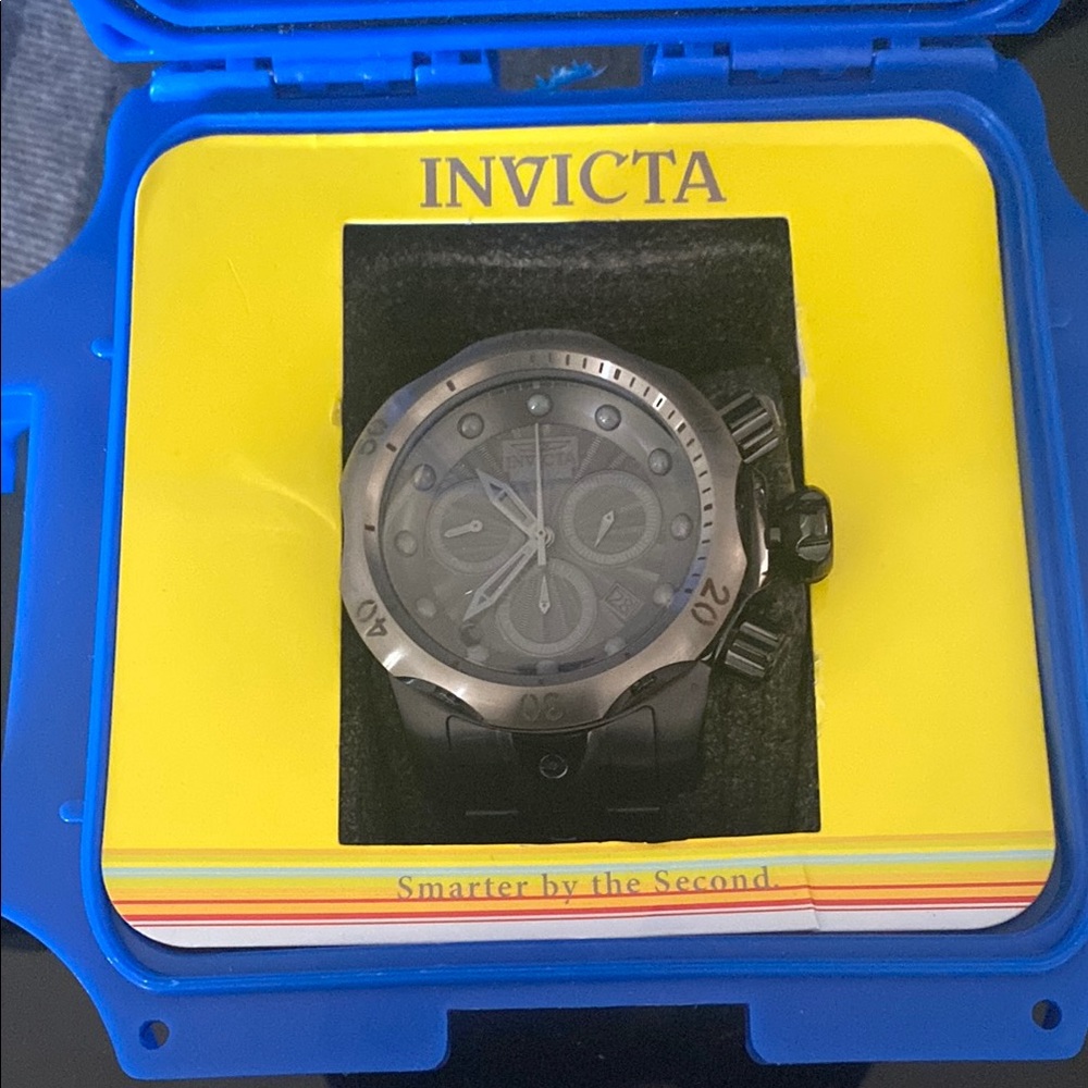NIB Invicta Venom Black and Gray Dive Watch